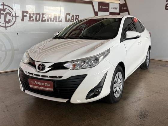TOYOTA YARIS 1.5 16V FLEX SEDAN XL LIVE MULTIDRIVE TOYOTA YARIS 1.5 16V FLEX SEDAN XL LIVE MULTIDRIVE